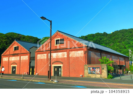【福井県】晴天の敦賀赤レンガ倉庫 104358915
