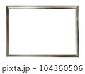 シルバーの額縁 銀色のフレーム 104360506
