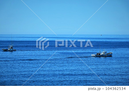 雄大な太平洋に面している桂浜公園は,月の名所としても名高く,よさこい節にも唄われている景勝地です。 雄大な太平洋に面している桂浜公園は,月の名所としても名高く,よさこい節にも唄われている景勝地です。 104362534