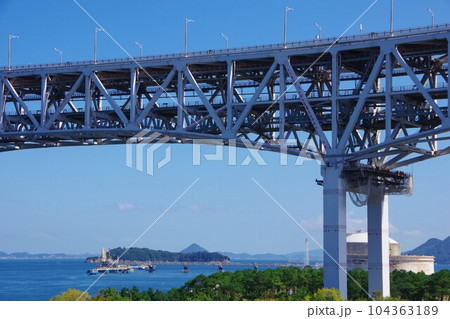 香川県坂出市 番の州高架橋・小瀬居島方面を望む 香川県坂出市 番の州高架橋・小瀬居島方面を望む 104363189