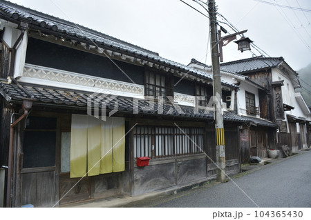 【兵庫県佐用町】平福の町並み 104365430