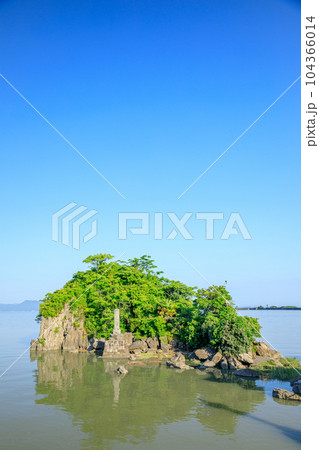 初夏の水島・龍神社 熊本県八代市 初夏の水島・龍神社 熊本県八代市 104366014