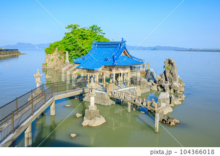 初夏の水島・龍神社 熊本県八代市 初夏の水島・龍神社 熊本県八代市 104366018