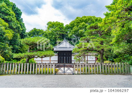 京都市伏見区　鳥羽天皇　安楽寿院陵 104366297