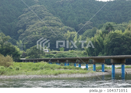 佐田沈下橋　高知県四万十市 104371051