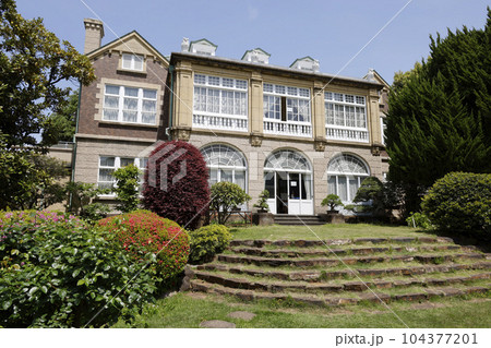 鳩山会館 104377201