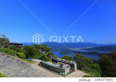 【福井県】三方五湖レインボーライン山頂公園からの眺望 【福井県】三方五湖レインボーライン山頂公園からの眺望 104377485
