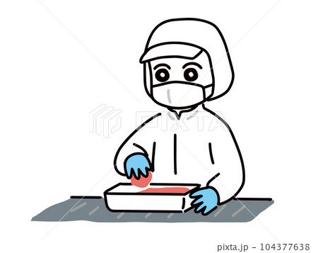 お肉をパックに詰めている白衣のスタッフ お肉をパックに詰めている白衣のスタッフ 104377638