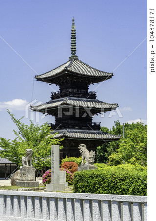 餘慶寺　三重塔　岡山県瀬戸内市 104378171