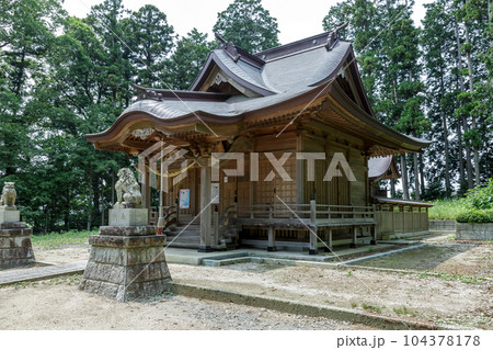 武田氏ゆかりの湫尾(ぬまお)神社の本殿社殿【茨城県】 104378178