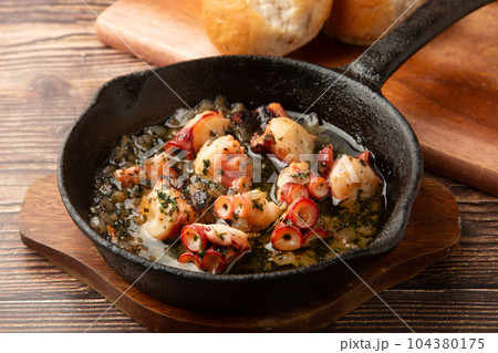 蛸の油煮 蛸の油煮 104380175