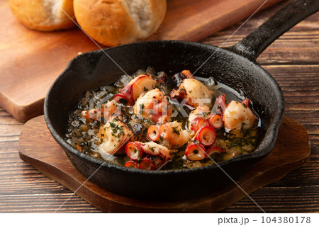 蛸の油煮 蛸の油煮 104380178