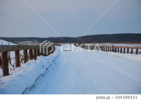 冬のサロマ湖 104380331