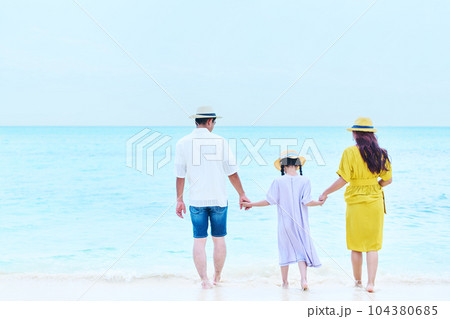 海　ファミリー 104380685