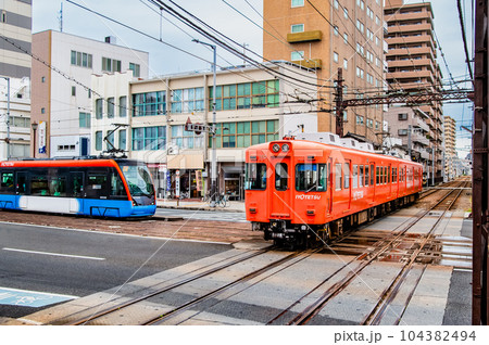 愛媛 伊予鉄道 ~ダイヤモンドクロスで交差する電車~ 愛媛 伊予鉄道 ~ダイヤモンドクロスで交差する電車~ 104382494