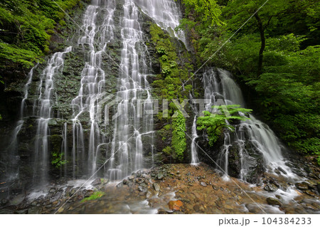 龍双ヶ滝（福井県今立郡池田町） 104384233