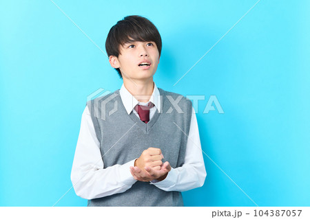 男子中学生　高校生 104387057