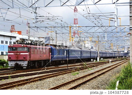 2001年　鹿児島本線を行くED7690ブルートレインさくら・はやぶさ 104387728