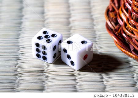 丁半博打 サイコロ 丁半博打 サイコロ 104388315