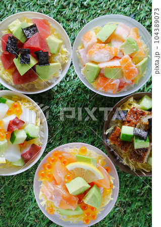 カラフル カップちらし カラフル カップちらし 104389073