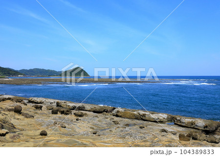 宮崎県 日南海岸国定公園 いるか岬から見た風景 宮崎県 日南海岸国定公園 いるか岬から見た風景 104389833