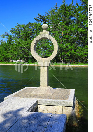 【京都府】智恩寺の智恵の輪燈籠(石燈籠) 【京都府】智恩寺の智恵の輪燈籠(石燈籠) 104396738