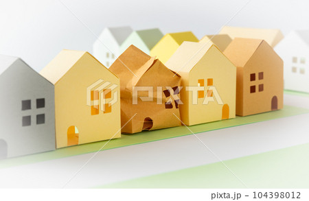 空き家問題 不良物件 所有者不明土地 老朽化 不動産 相続 廃屋 登記 欠陥住宅 空き家問題 不良物件 所有者不明土地 老朽化 不動産 相続 廃屋 登記 欠陥住宅 104398012