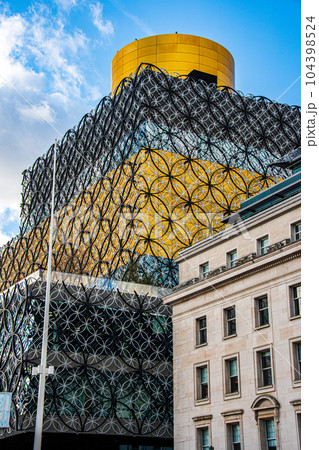 イギリスのバーミンガムのきれいな街並み 104398524