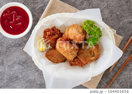 Karaage Chicken, crispy fried chicken. 104401658