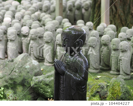 鎌倉 長谷寺 水かけ地蔵の写真素材 [104404227] - PIXTA