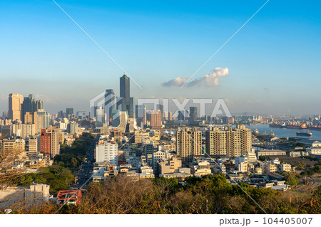 寿山情人観景台から見る夕暮れ 台湾 高雄市 寿山情人観景台から見る夕暮れ 台湾 高雄市 104405007
