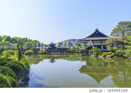 京都 平安神宮 東神苑 新緑の季節 京都 平安神宮 東神苑 新緑の季節 104405106