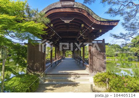 京都 平安神宮 東神苑 橋殿「泰平閣」 京都 平安神宮 東神苑 橋殿「泰平閣」 104405114
