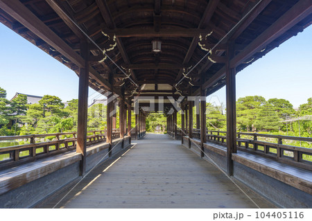 京都 平安神宮 東神苑 橋殿「泰平閣」 京都 平安神宮 東神苑 橋殿「泰平閣」 104405116