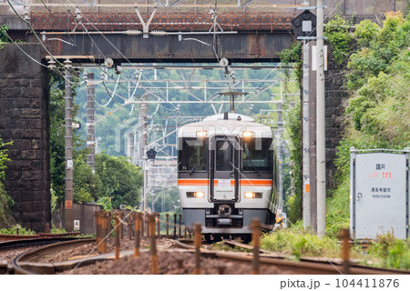 【東海道本線】境内を通過する臨時列車 【東海道本線】境内を通過する臨時列車 104411876