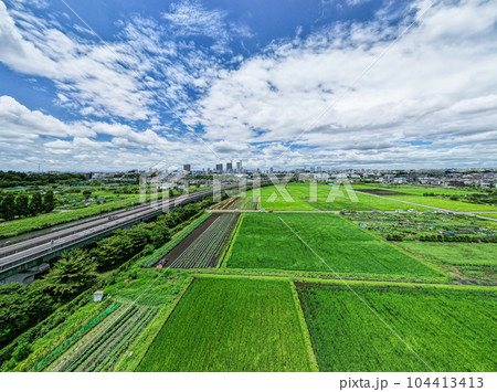 「埼玉県」ドローンで見沼田んぼを空撮 104413413