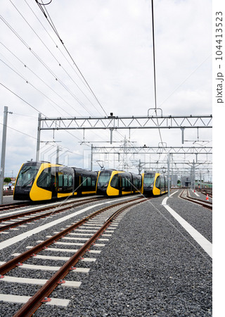 LRT車両基地の路面電車 104413523