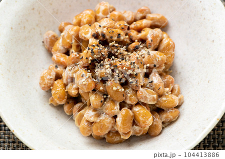 納豆アレンジ。納豆プラス胡椒(ブラックペッパー・黒コショウ)。 納豆アレンジ。納豆プラス胡椒(ブラックペッパー・黒コショウ)。 104413886