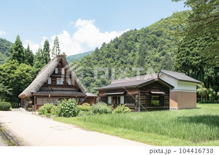 五箇山・菅沼合掌造り集落(夏) 五箇山・菅沼合掌造り集落(夏) 104416738