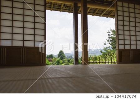 茶屋から見える地泉回遊式借景庭園 茶屋から見える地泉回遊式借景庭園 104417074