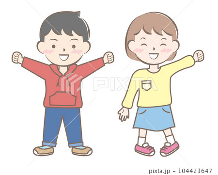 長袖の服を着た笑顔の子供たち　秋　春　全身	 104421647