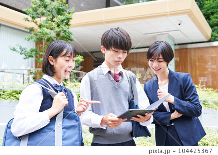 中学生の校外学習　 104425367