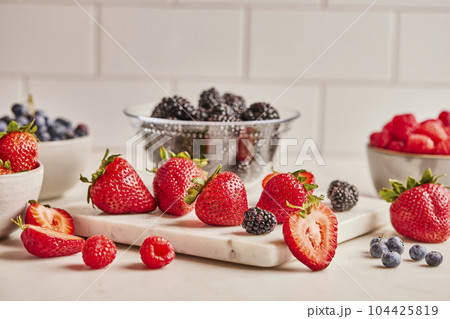 Fresh fruit on kitchen counter 104425819