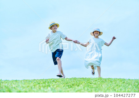 子供　遊び 104427277