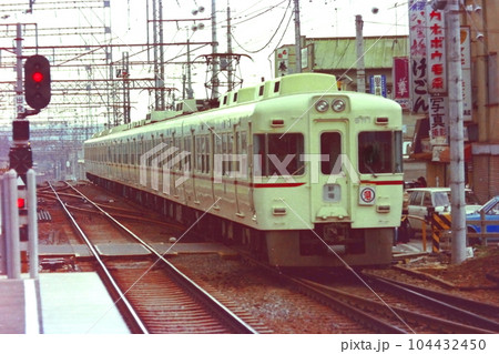 京王・初代5000系に1編成だけ有ったスカート付き5717F、つつじヶ丘、1976年3月20日 104432450
