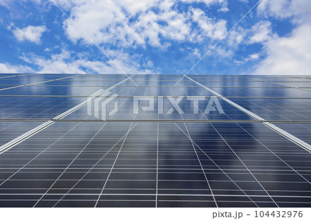 太陽光パネル　ソーラー発電 104432976