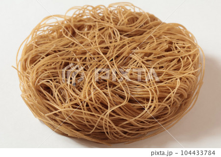 冷麺の乾麺 104433784