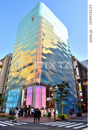 銀座並木通りのお洒落なショップ 104434225