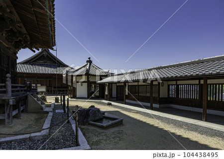 餘慶寺　八角堂と十三仏堂　岡山県瀬戸内市 104438495