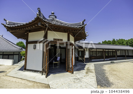 餘慶寺　八角堂と十三仏堂　岡山県瀬戸内市 104438496